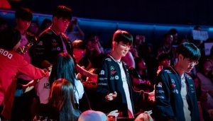 T1连续两年以四号种子晋级S赛，去年二连冠，今年冲击三连冠