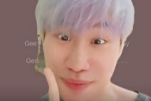 Doinb与Crisp&Karsa合拍视频：当LPL选手遇到少女时代GEE