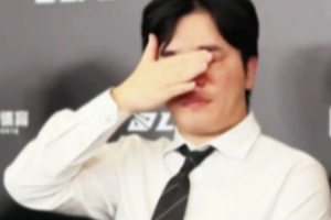 LPL动容时刻：TES不敌BLG后，Homme教练泪洒现场