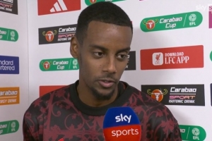 伊萨克：第一个机会就应该进球的，我正在逐步恢复状态感觉不错