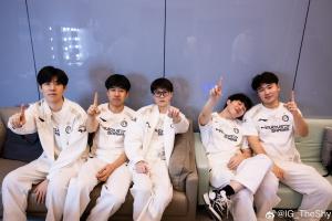 资格赛将迎战TES，Theshy赛前更博：iG冲冲!