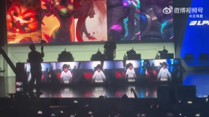 场馆被点燃！媒体人：IG赢下的时候 整个场馆都在欢呼