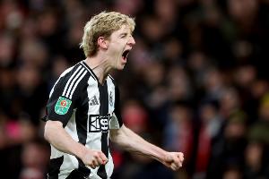 克鲁尔谈戈登：这赛季是世界杯年，他必须拿出表现