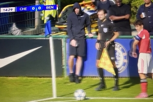 不愧是你帕尔默下午松散慵懒看青年欧冠，晚上穿大棉袄看正赛