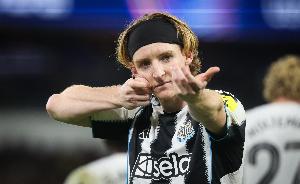 邮报：戈登拒绝给沃尔特马德让点，称“伊萨克不在点球就是我的”