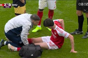 又伤一员？赖斯第79分钟捂腰伤退，梅里诺、马丁内利替补登场