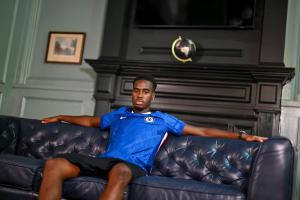 多特没卖说明书？吉滕斯7场259分钟0球0助，英超又一个“007”