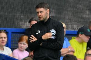 赫尔泽勒执教布莱顿在英超落后情况下拿到30分，同期所有球队最多