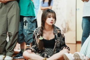 主持人小钰分享照片：冒充女大煮鱼鱼（7月的哈哈哈哈哈哈