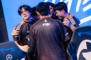 100T官推：昨晚做梦，梦到100T输掉所有训练赛后击败LPL一号种子!