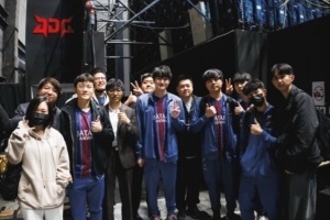 Karsa赛后发文：最大的遗憾是没赢下系列赛在赛后采访跟粉丝们打声招呼