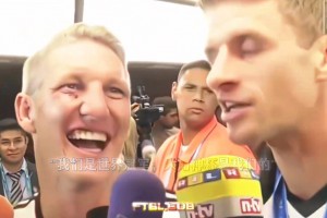 这也是没谁了！一个后场出球，拉亚也能给玩出花来！